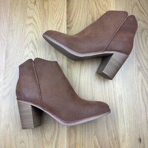 MIA Brown Block Heel Ankle Booties Size 9.5 Wide Round Toe Zipper Faux Leather